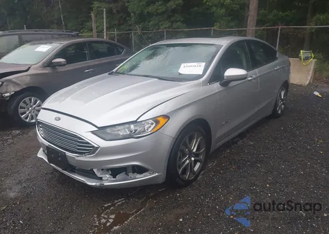 2017 Ford Fusion Hybrid Se z USA, uszkodzony, nr VIN 3FA6P0LU4HR217010